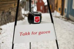 Bli med å hjelpe Frelsesarmeen i Mandal med å hjelpe